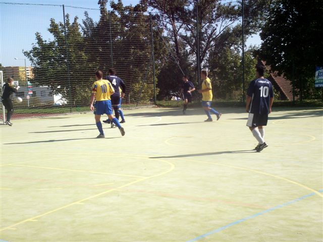 futsal 22.9.2007 13-50-50.JPG